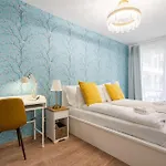 Lucky River Apartment
